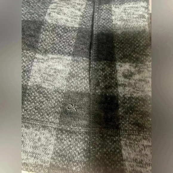 Calvin Klein plaid sweater vest - Picture 4 of 8